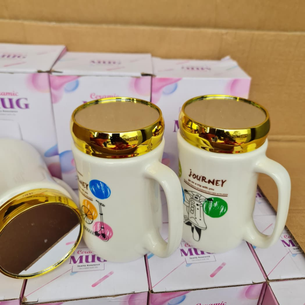 Tasse en porcelaine