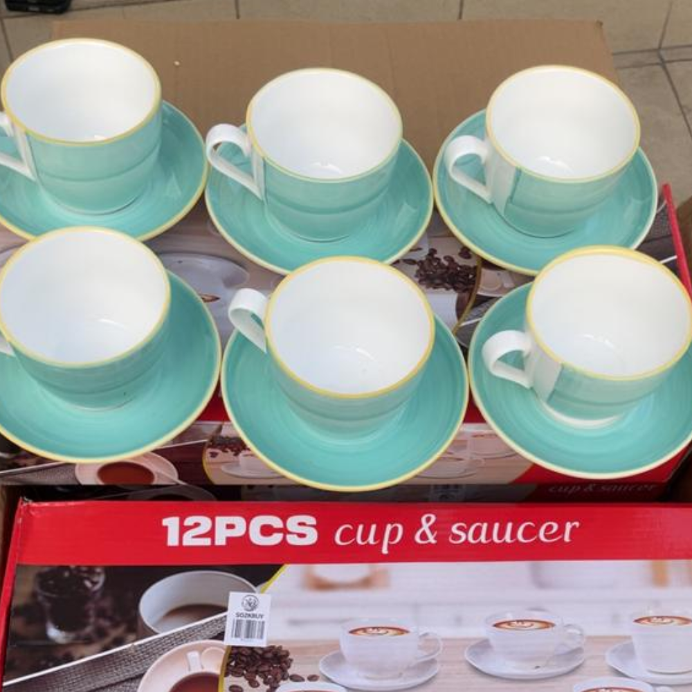Ensemble de tasses et sous-tasses